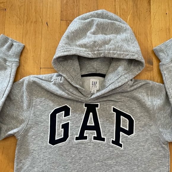 Gap Kids Gray Hoodie Size Medium / 8 Sweatshirt Pullover - Picture 3 of 12